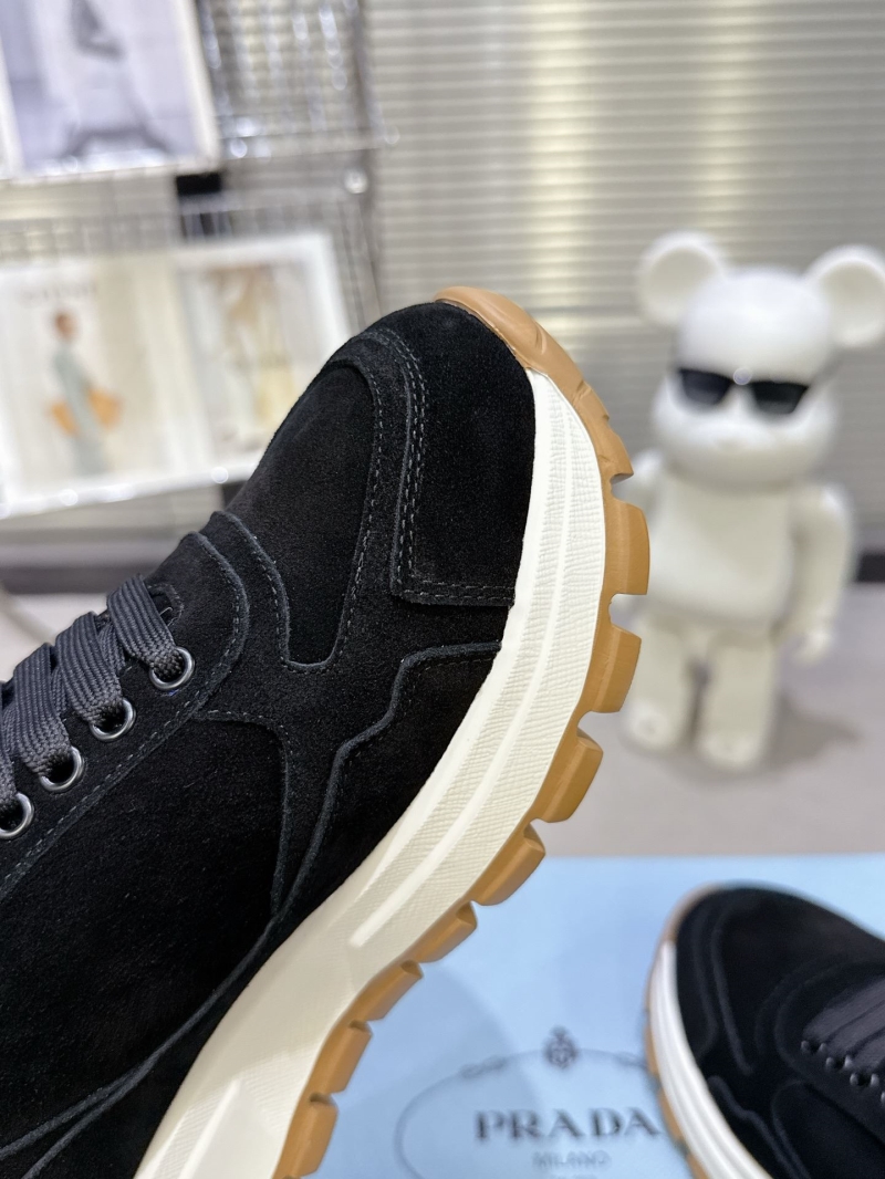 Pra*a sneakers